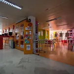Hi - De Juventude بيت شباب أفيرو