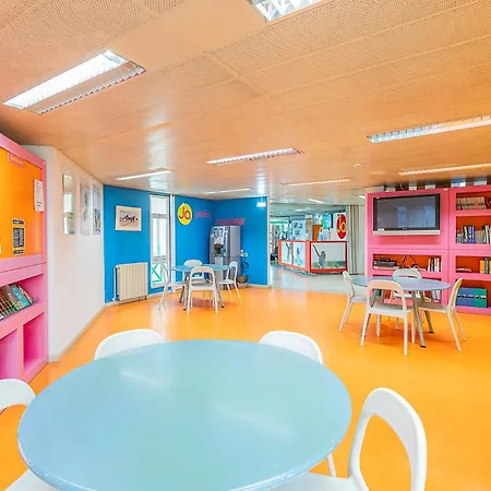 Hi - De Juventude Hostel *